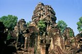 Ta Som was built at the end of the 12th century for King Jayavarman VII and is dedicated to his father Dharanindravarman II who was King of the Khmer Empire from 1150 to 1160.